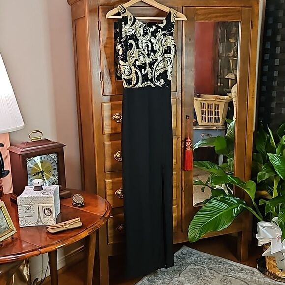 NWT Boohoo Black & Gold maxi dress size 4 - Picture 5 of 15